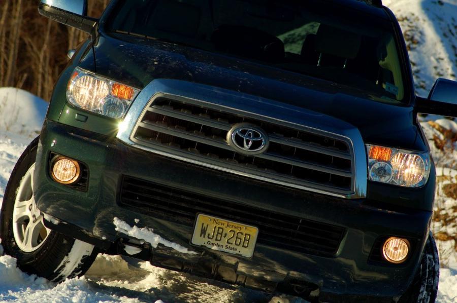  Toyota Sequoia Limited 4x4 2008 года  (фото 25 из 58)